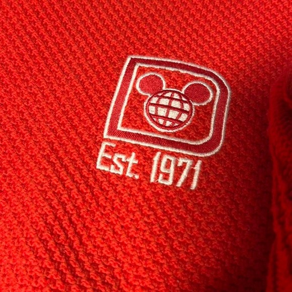 Vintage Walt Disney World Red Cable Knit Sweater M - Picture 5 of 8